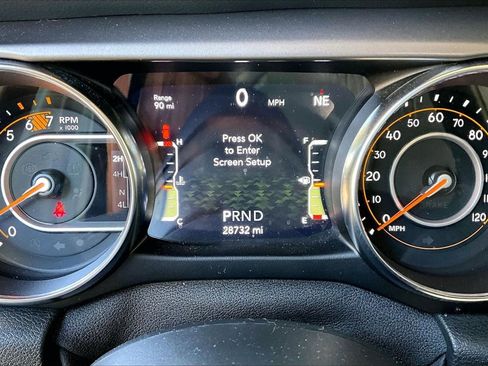 Used 2021 Jeep Wrangler Sport S image 11