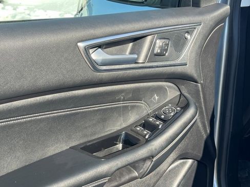 Used 2020 Ford Edge Titanium w/ Equipment Group 301A image 14
