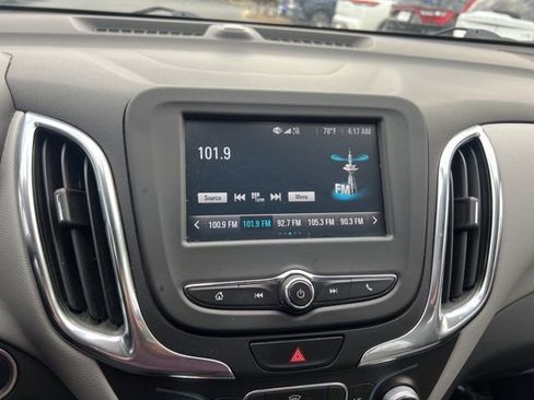 Used 2018 Chevrolet Equinox LS image 23
