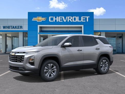 New 2026 Chevrolet Equinox LT FWD image 2