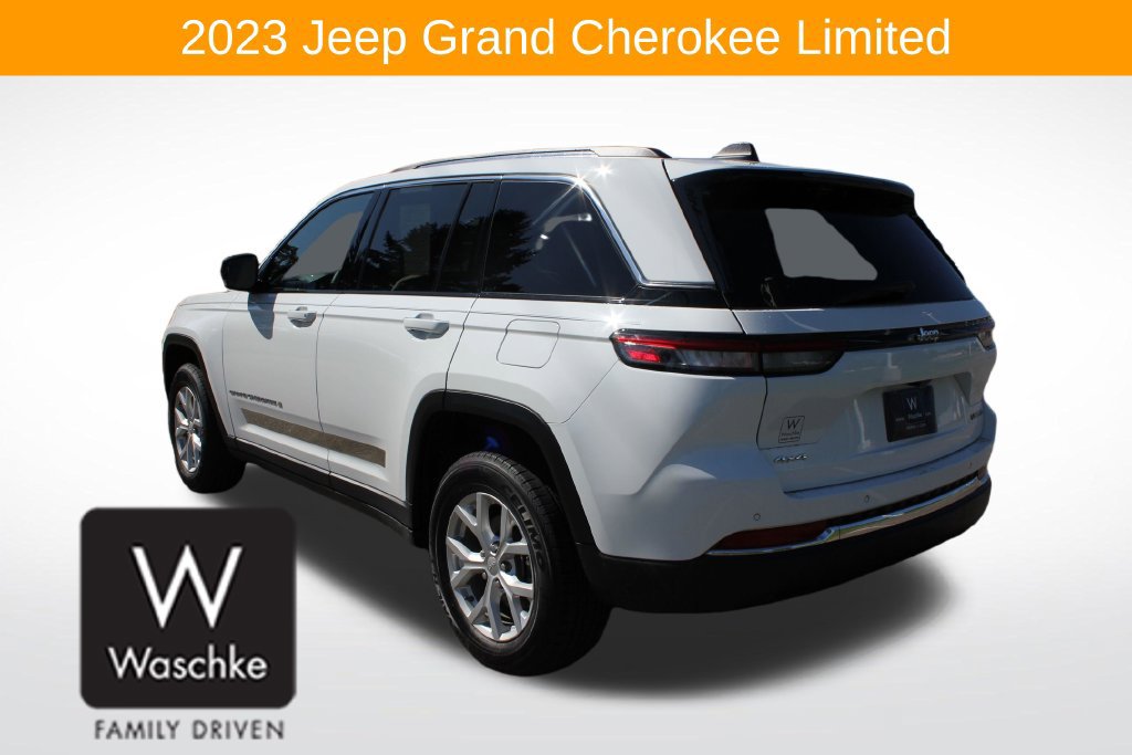 Used 2023 Jeep Grand Cherokee Limited w/ Trailer Tow Prep Group (B) AWD/4WD image 5