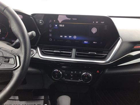 Used 2024 Chevrolet Trax RS image 14