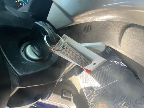 Used 2013 Ford Escape SEL FWD image 12
