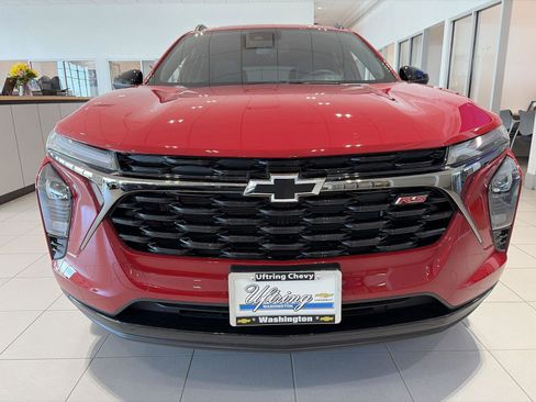 New 2026 Chevrolet Trax RS w/ Sunroof Package FWD image 8