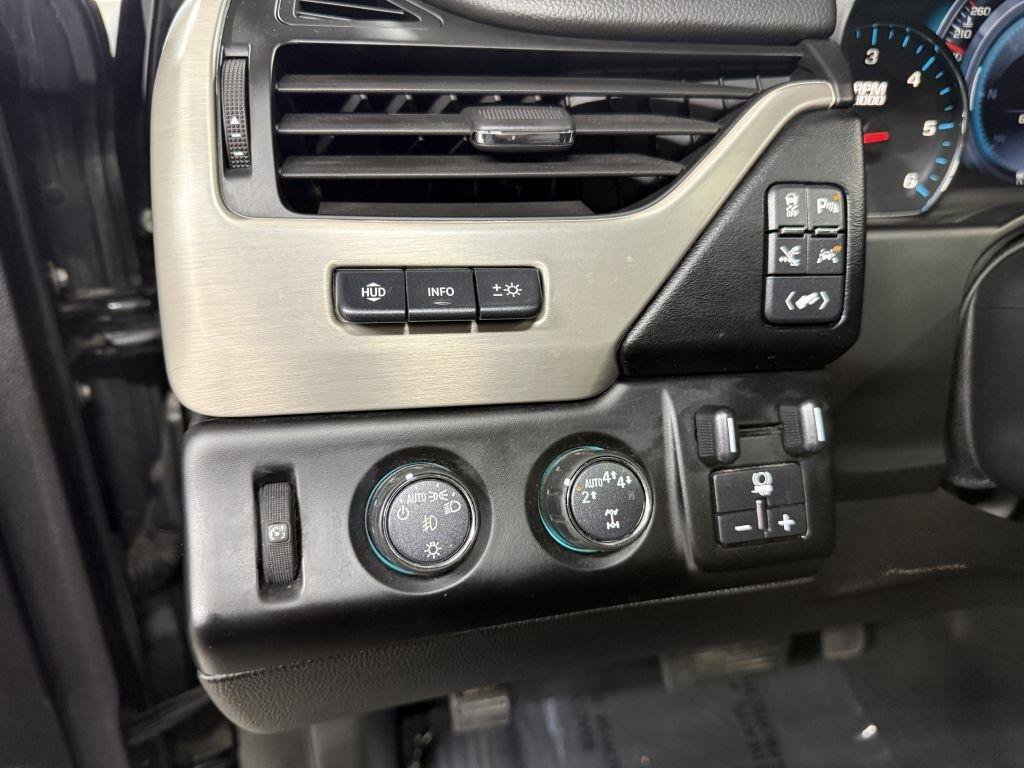 Used 2019 GMC Yukon XL Denali w/ Denali Ultimate Package AWD/4WD image 17