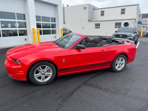 Used 2014 Ford Mustang Convertible w/ Equipment Group 102A RWD image 15