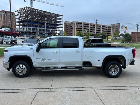 Used 2025 Chevrolet Silverado 3500 LT w/ Safety Package AWD/4WD image 5