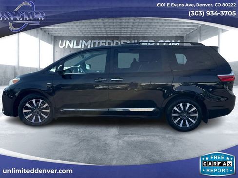 Used 2019 Toyota Sienna XLE image 7