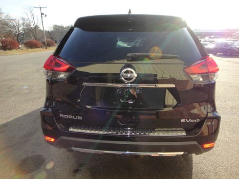 Used 2019 Nissan Rogue SV AWD/4WD image 5