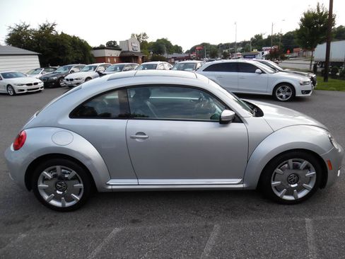 Used 2012 Volkswagen Beetle 2.5 FWD image 7