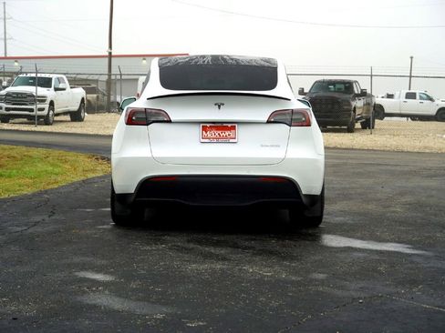 Used 2022 Tesla Model Y Performance image 7
