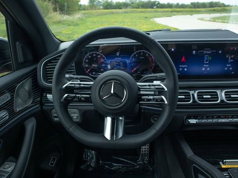 New 2025 Mercedes-Benz GLS 450 4MATIC image 16