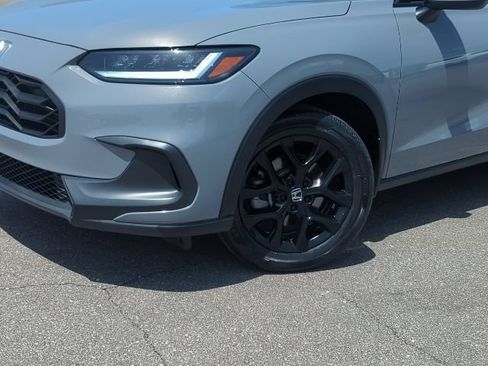 Used 2023 Honda HR-V Sport image 2