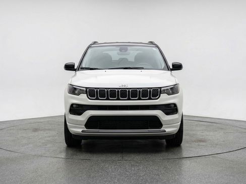 Used 2025 Jeep Compass Limited AWD/4WD image 1
