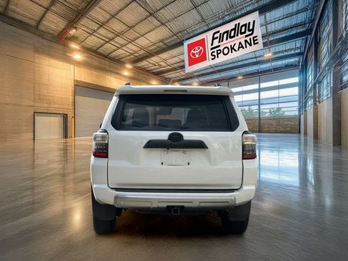 Used 2022 Toyota 4Runner TRD Off-Road Premium w/ TRD Black Wheel Package (TMS) AWD/4WD image 5