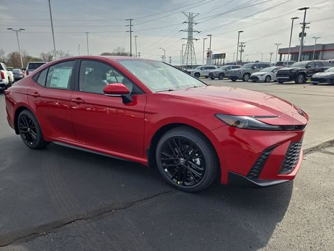 New 2026 Toyota Camry SE FWD image 7