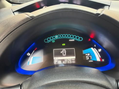 Used 2017 Nissan Leaf SV w/ Premium Package image 15