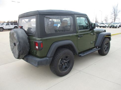 Used 2021 Jeep Wrangler Sport image 5