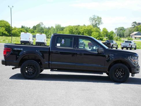 Used 2024 Ford F150 XLT w/ XLT Black Appearance Package AWD/4WD image 4