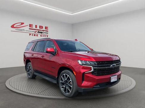 Used 2021 Chevrolet Tahoe RST w/ Luxury Package AWD/4WD image 12