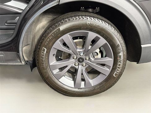 Used 2024 Ford Explorer XLT w/ Equipment Group 202A AWD/4WD image 35