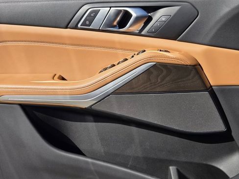 Used 2023 BMW X5 xDrive40i w/ M Sport Package image 23