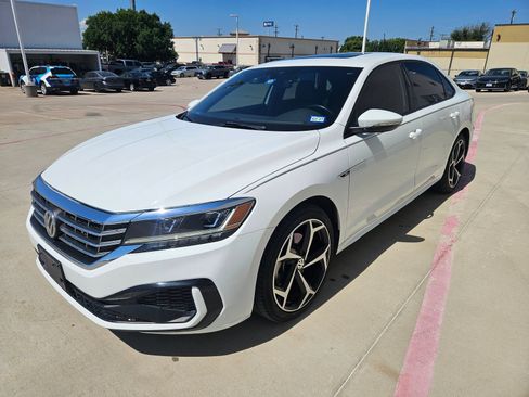 Used 2022 Volkswagen Passat 2.0T R-Line FWD image 8