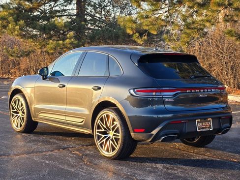 Used 2025 Porsche Macan image 3