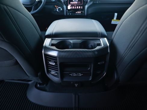 New 2026 RAM 1500 4x4 Crew Cab image 27