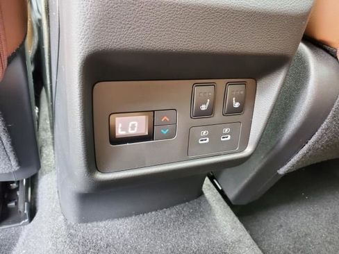 New 2026 Nissan Rogue Platinum w/ Platinum Premium Package image 16