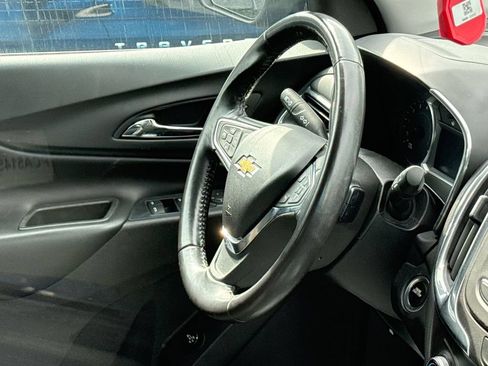 Used 2019 Chevrolet Equinox LT FWD image 11