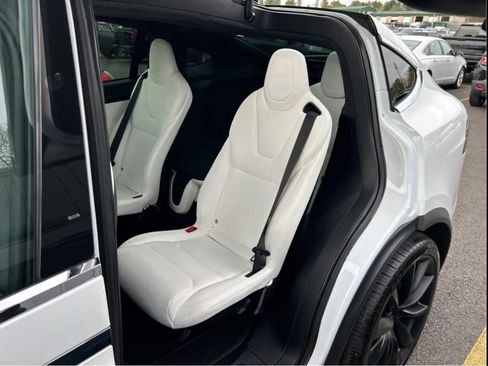 Used 2020 Tesla Model X Long Range AWD/4WD image 6