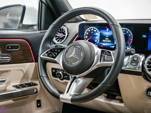 Used 2026 Mercedes-Benz GLB 250 image 15