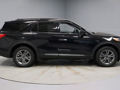 Certified 2023 Ford Explorer XLT w/ Equipment Group 202A AWD/4WD image 6