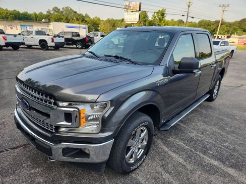 Used 2018 Ford F150 XLT w/ Equipment Group 302A Luxury AWD/4WD image 4