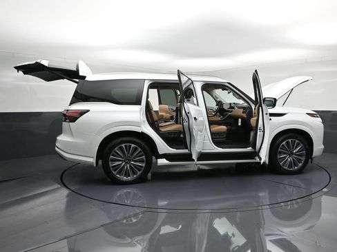 New 2026 INFINITI QX80 Luxe image 38