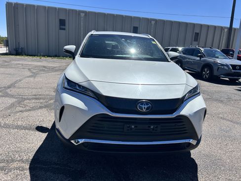 Used 2021 Toyota Venza XLE w/ Softex Package AWD/4WD image 8