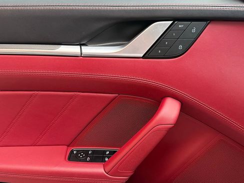 Used 2022 Porsche 911 Turbo S image 17