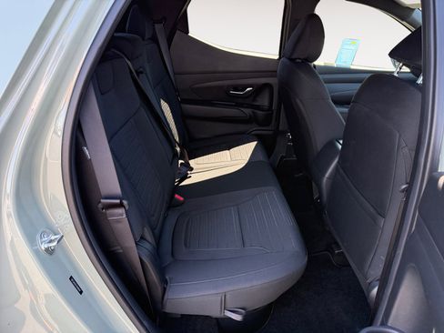 Used 2025 Hyundai Santa Cruz SE image 18