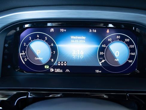 Used 2024 Volkswagen Atlas Cross Sport SE image 40