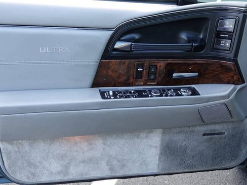 Used 1993 Buick Park Avenue Ultra FWD image 60