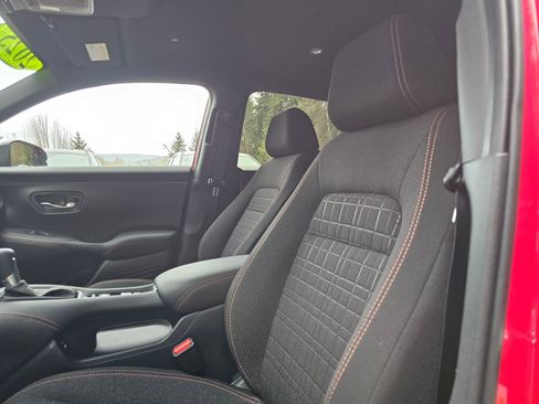 Certified 2025 Honda HR-V Sport image 22