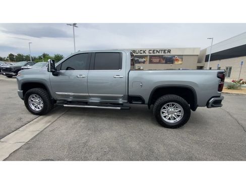 Used 2024 Chevrolet Silverado 3500 High Country w/ High Country Premium Package image 5