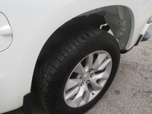 Used 2026 Chevrolet Equinox LT FWD image 30
