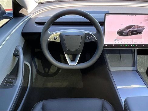 Used 2025 Tesla Model 3 Long Range image 6