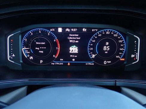 Used 2023 Volkswagen Taos SEL image 25