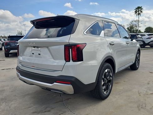New 2026 Kia Sorento S w/ S Panoramic Sunroof Package FWD image 8