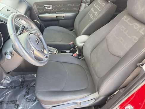 Used 2012 Kia Soul + image 5