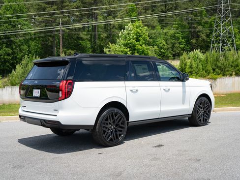 New 2026 Ford Expedition Max Platinum w/ Stealth Performance Package AWD/4WD image 18