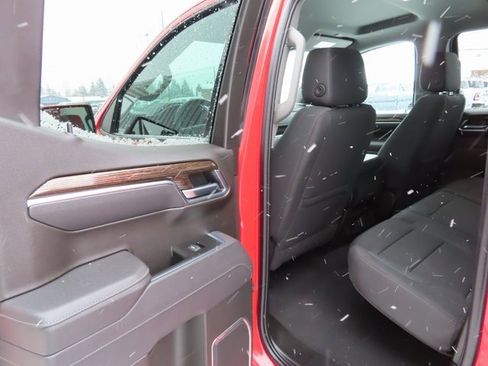 Used 2025 GMC Sierra 1500 Elevation image 21